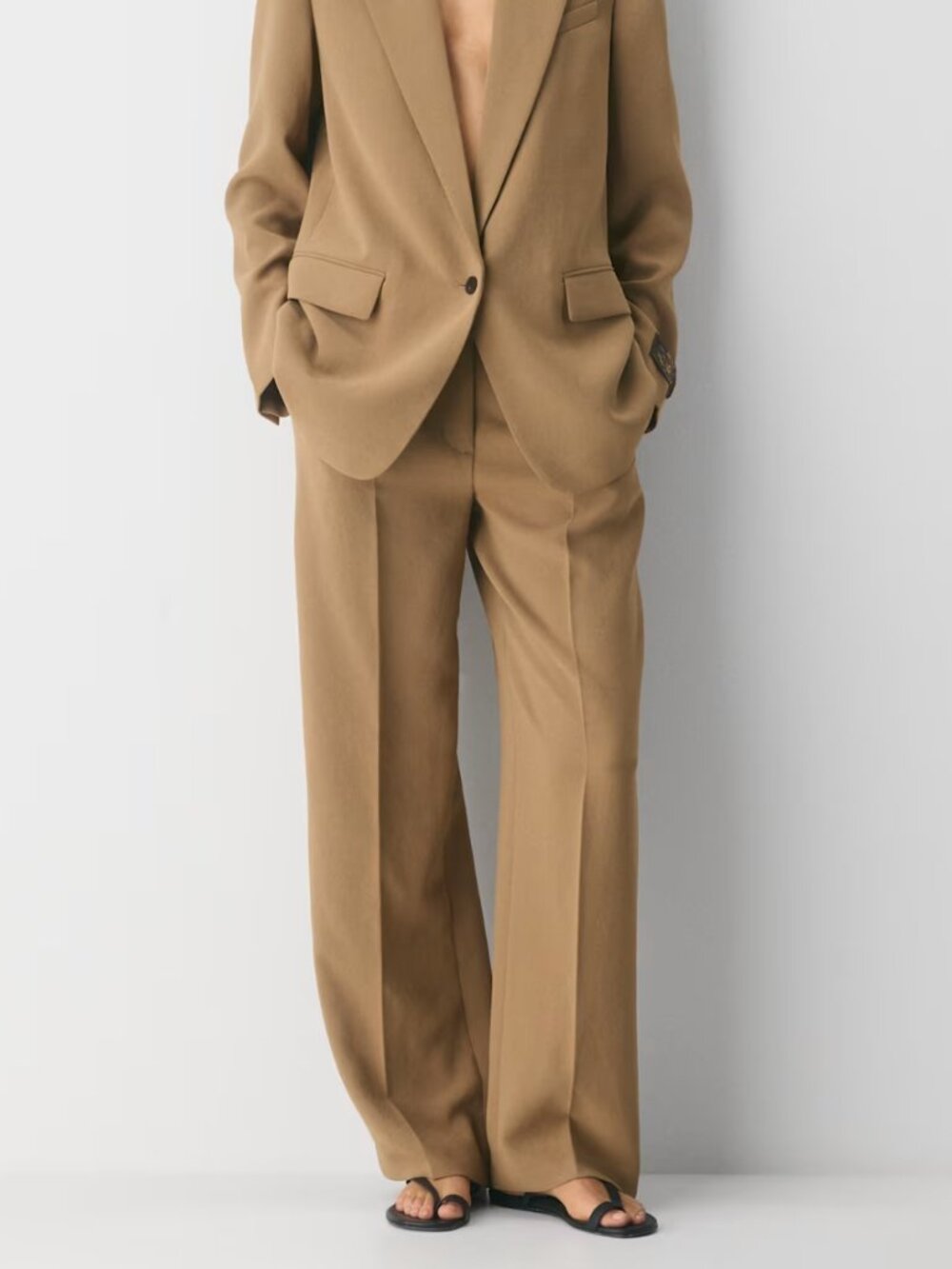 Aritzia The Effortless Pant Wider Crepette Size 10 Desert Sand - Picture 1 of 9